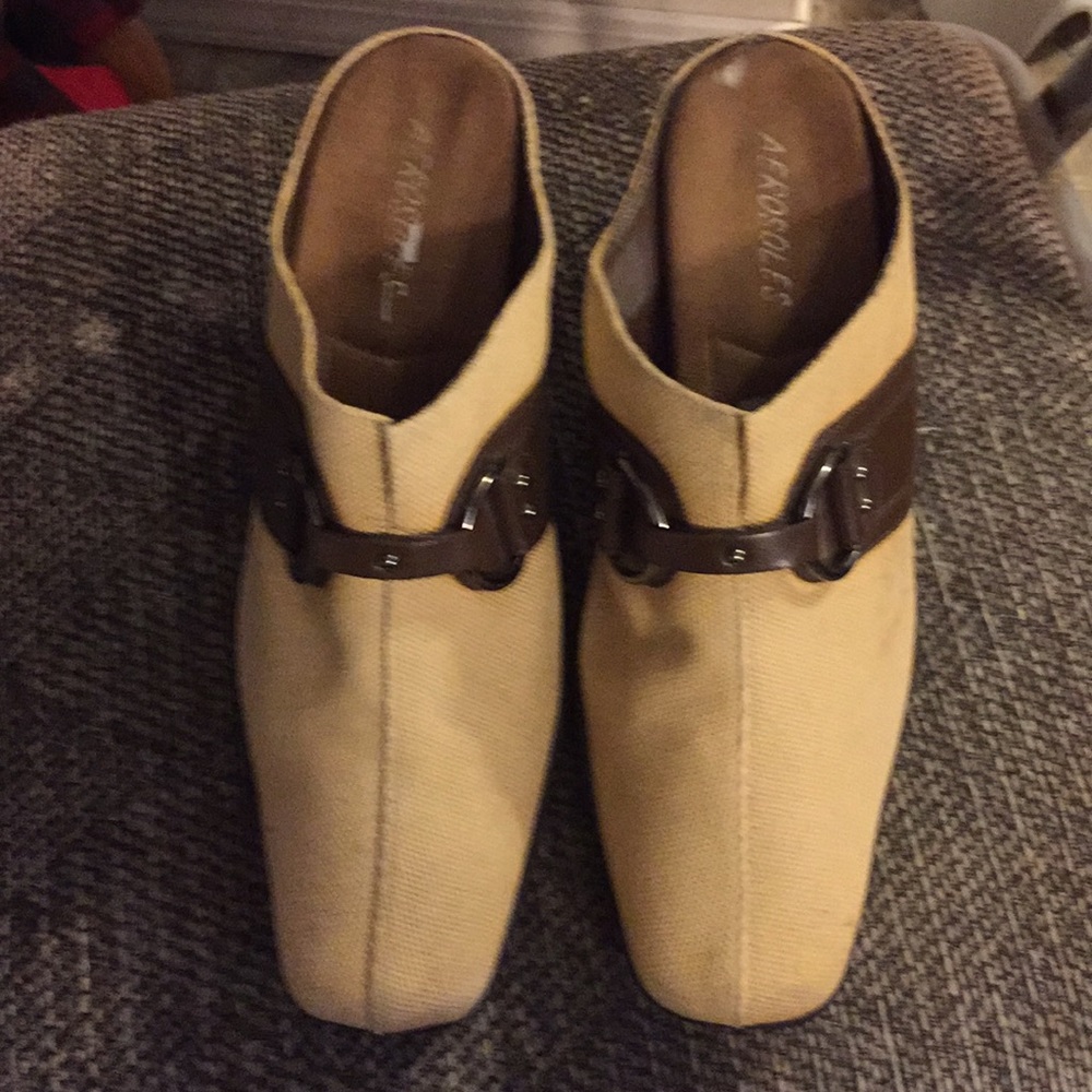 🎃 Aerosoles clogs